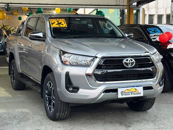 TOYOTA HILUX 2.8 D-4D TURBO DIESEL CD SRV 4X4 AUTOMÁTICO TOYOTA HILUX 2.8 D-4D TURBO DIESEL CD SRV 4X4 AUTOMÁTICO